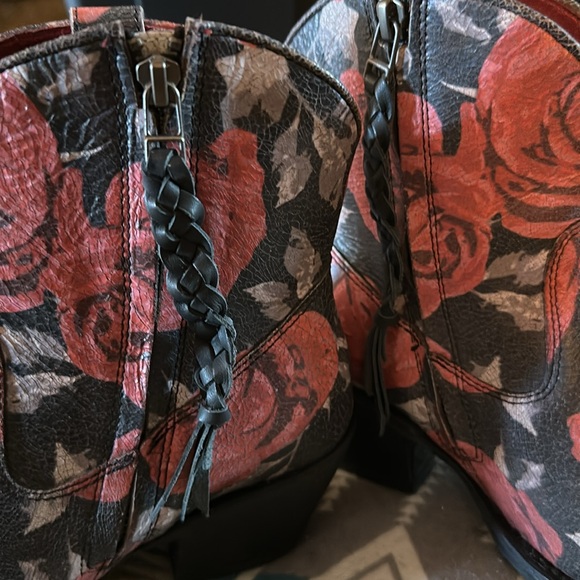 Ariat Booties - Picture 3 of 5